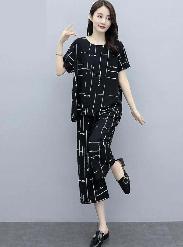 Black Capri Printed Night Suit
